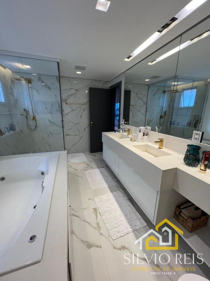 b297ecec-2b5b-4d82-8e7d-59161e448184