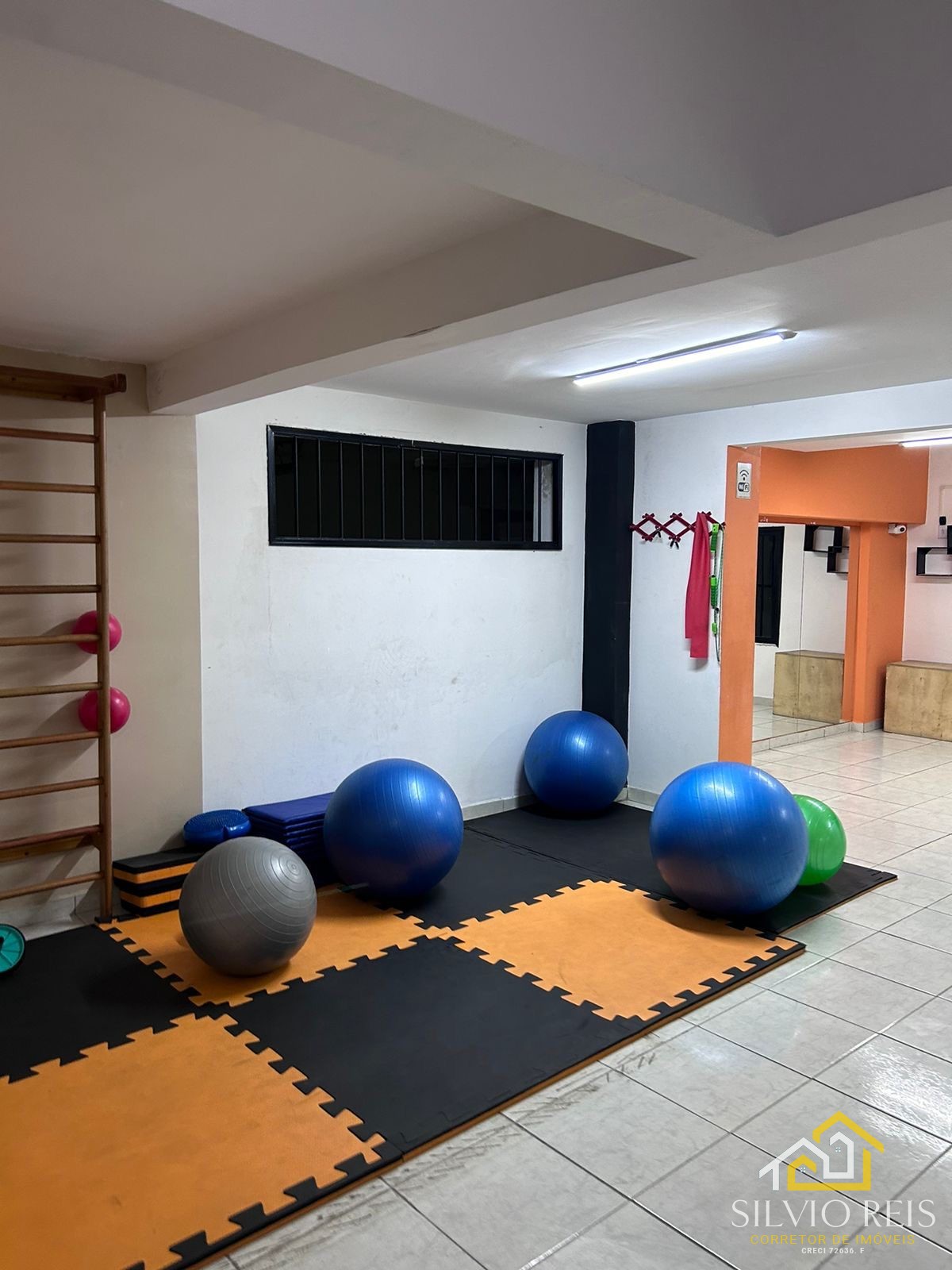 e4fef274-dcb1-4617-b5b4-7f9fa9349d2b