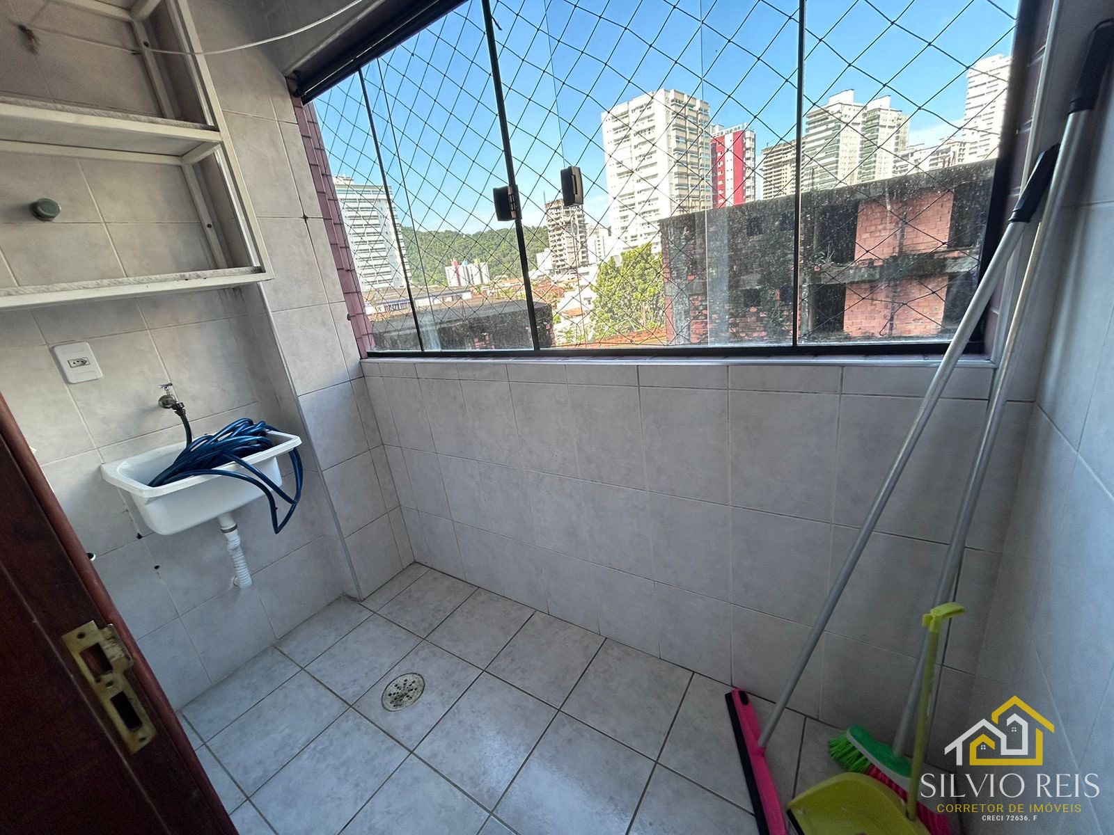 f5e13fa7-0c4b-43dc-b659-8dab333c4e9c