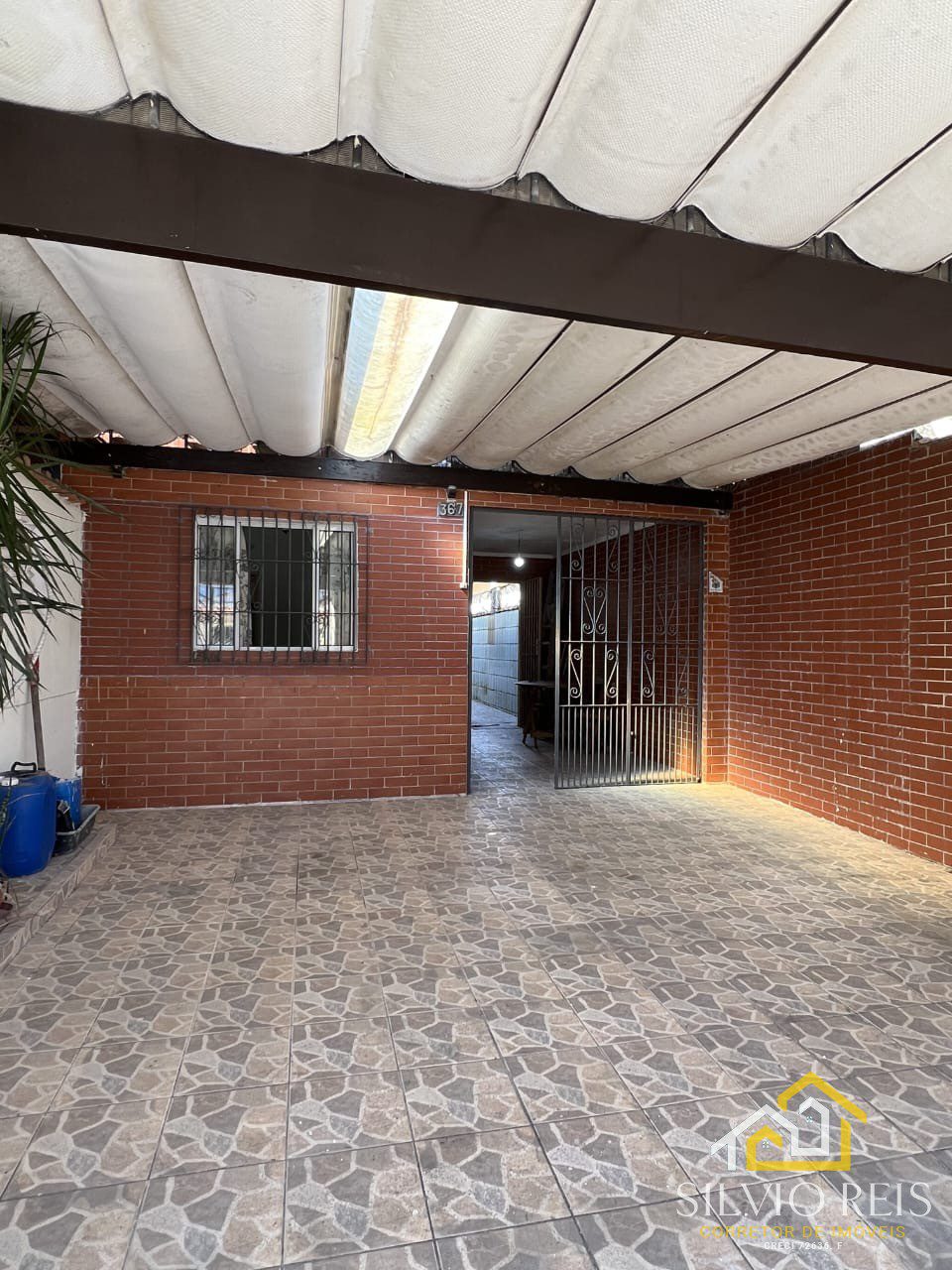 16a18578-86b5-4e9a-bf90-53c29f25b025