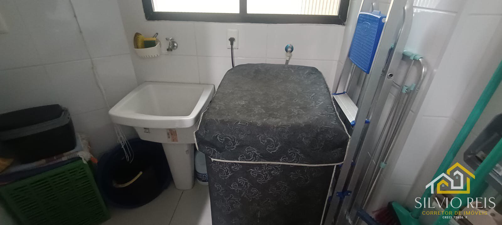 64f724d7-b752-40bc-a074-2aa343fbbfde