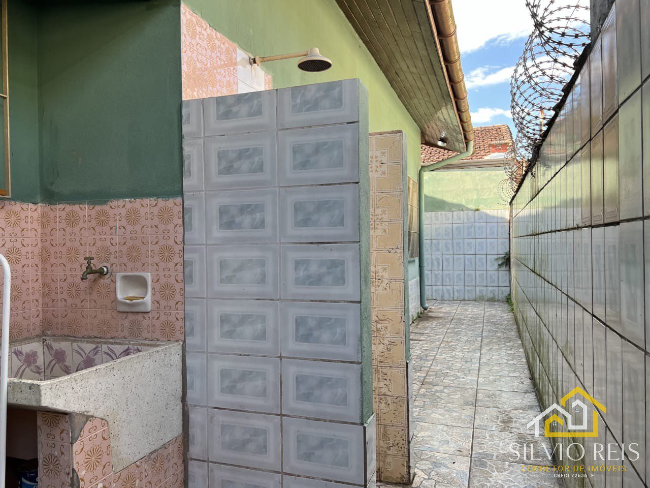 9b20b7b3-5ade-48fd-8080-e64c565c462a