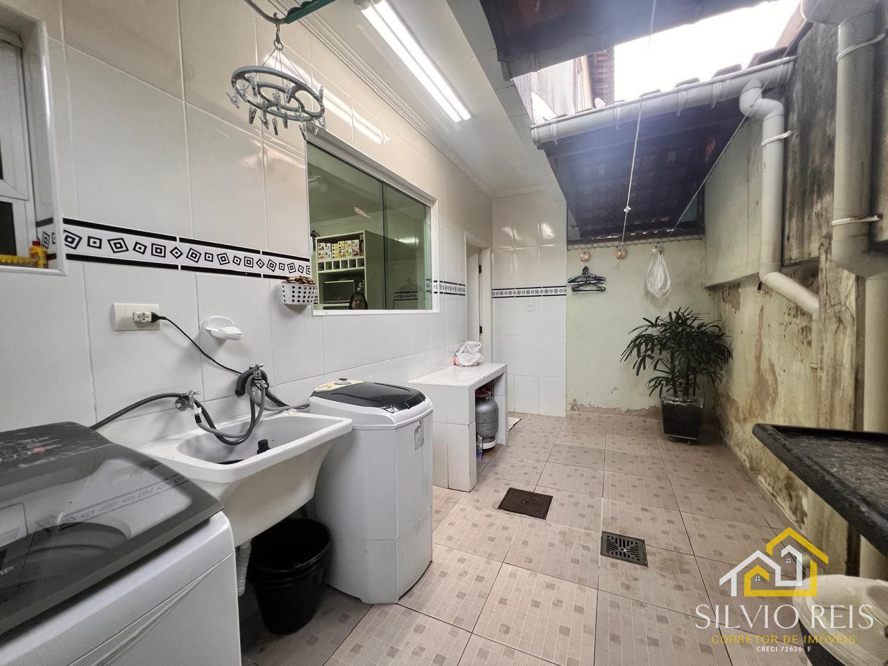 inbound4089223817432135390