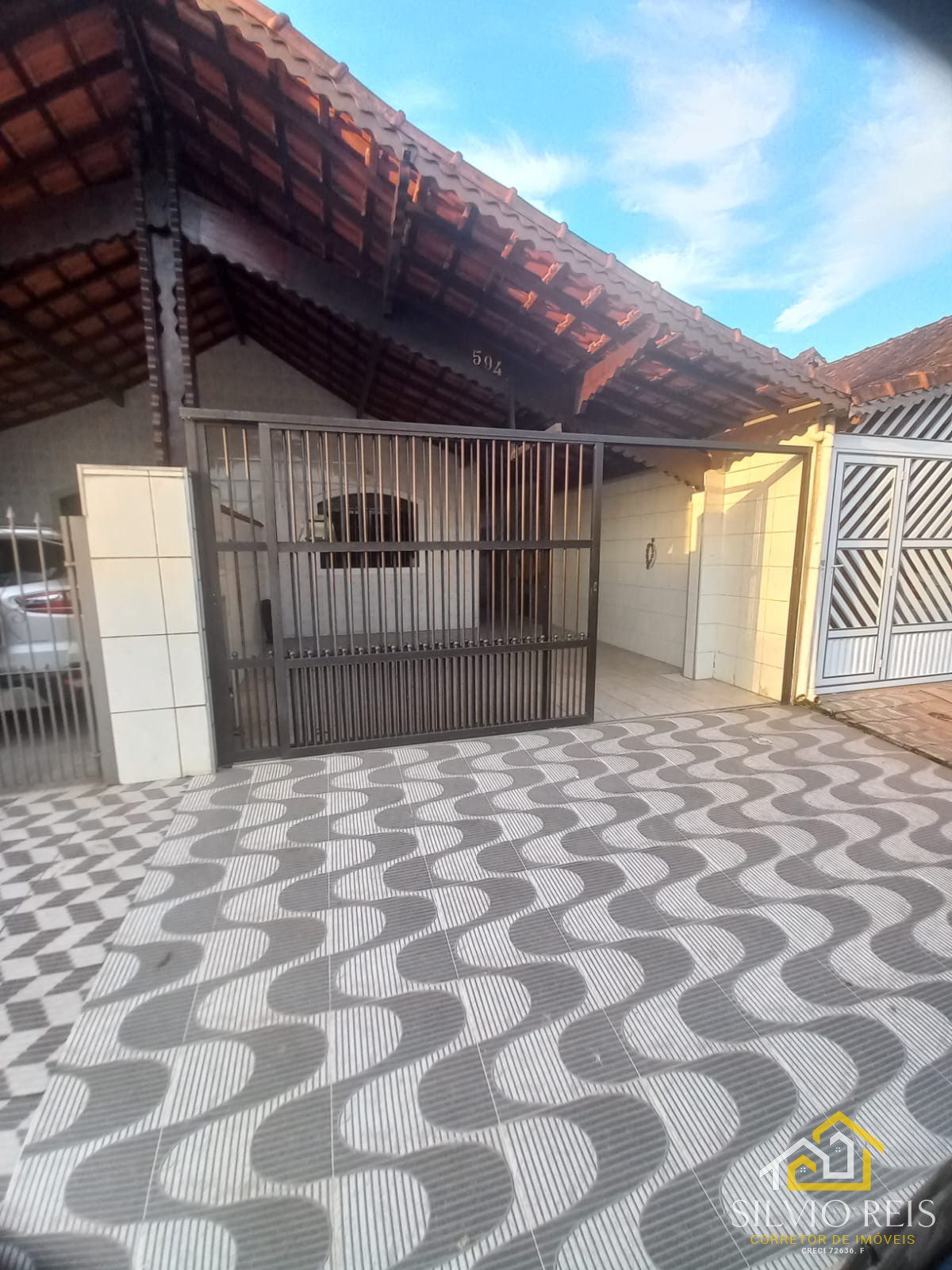 b186c109-04b8-4ea9-bd05-4f883324bbce