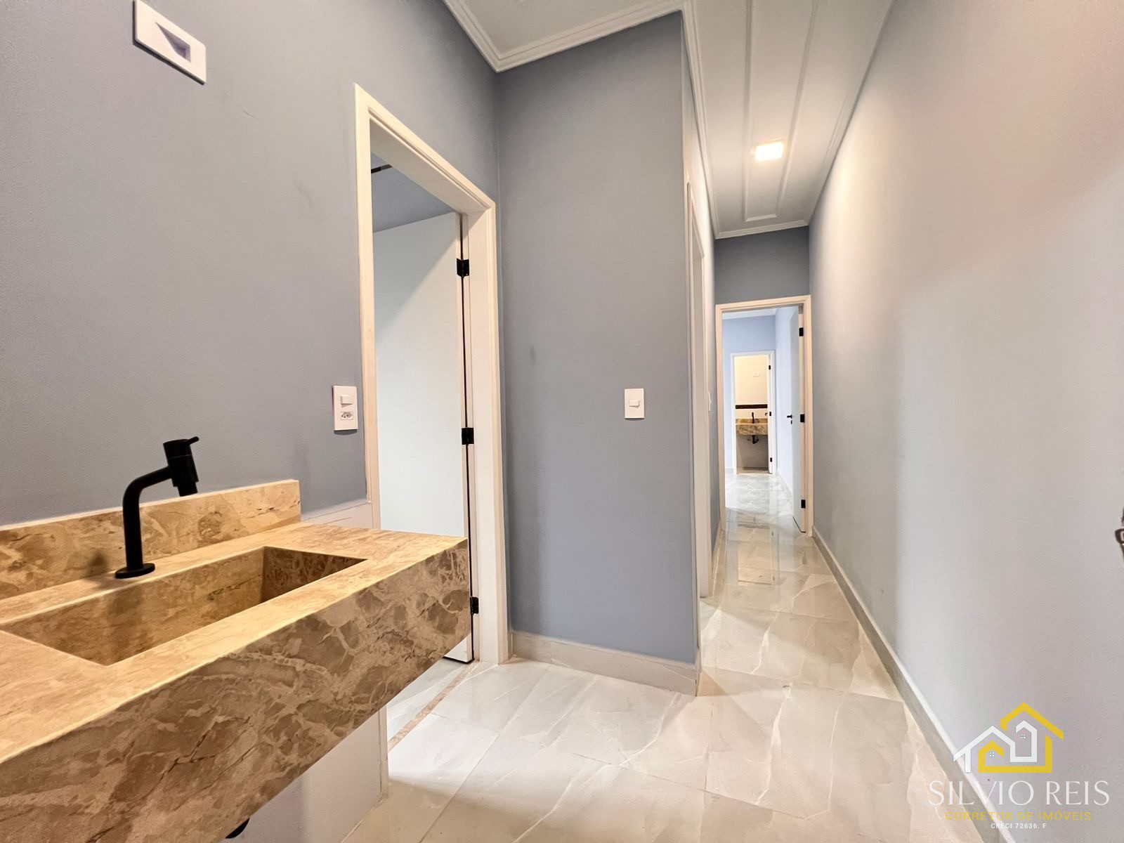 71820200-2d93-46c7-b36b-e3641d387bfd