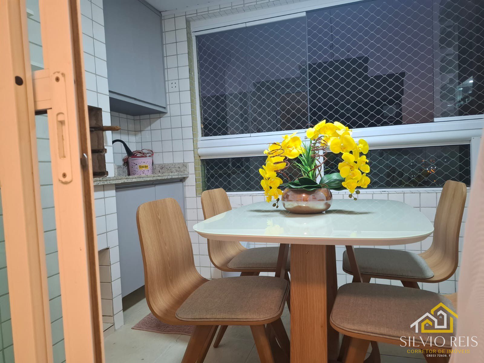 0d04962e-a02b-4da3-a318-2881211d6849