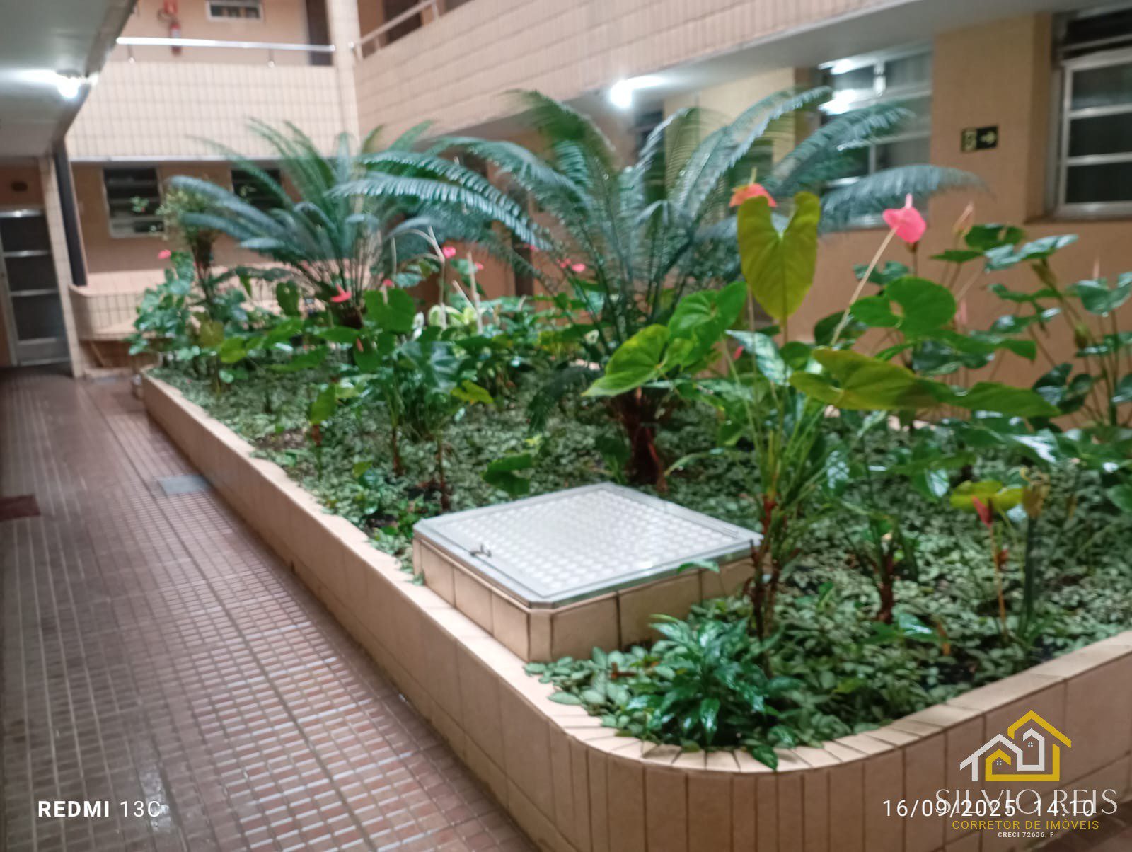 8afe2d8b-fa3d-46ba-8bf0-41cbec5cb4b6