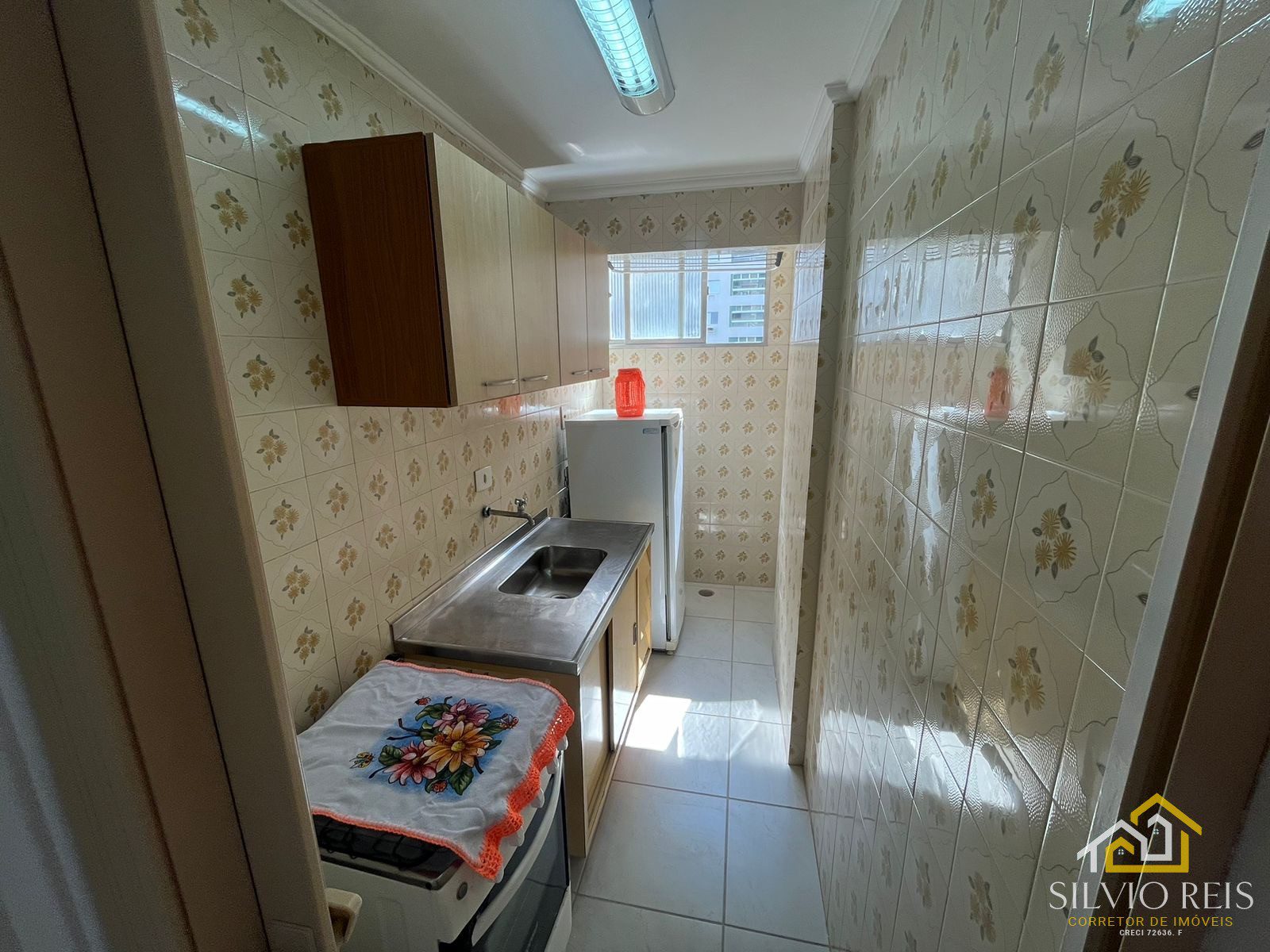 03b0702e-e263-493e-879b-3c280873f346