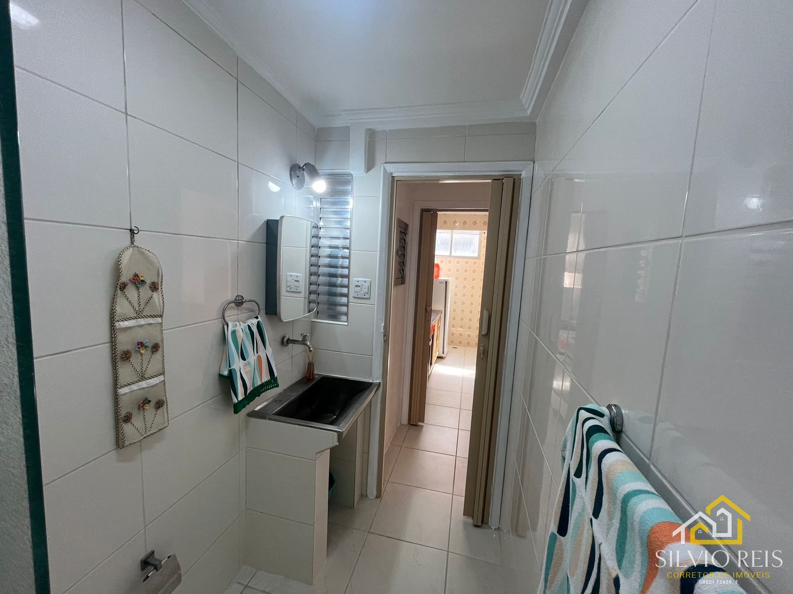 1a556312-5962-4914-8eb9-a9c7c520f2d2